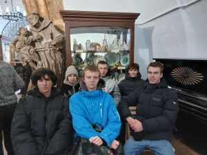 Img 2edec8df5ae998015b246aad5d749858 V