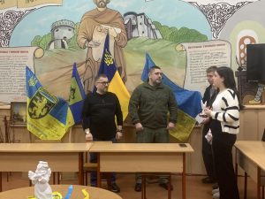 Img 00e34d2bdf72b2f8f7b9c1860b4e8b54 V